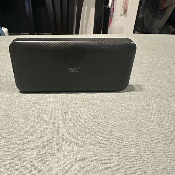 Portable WiFi - Picture 2 of 2